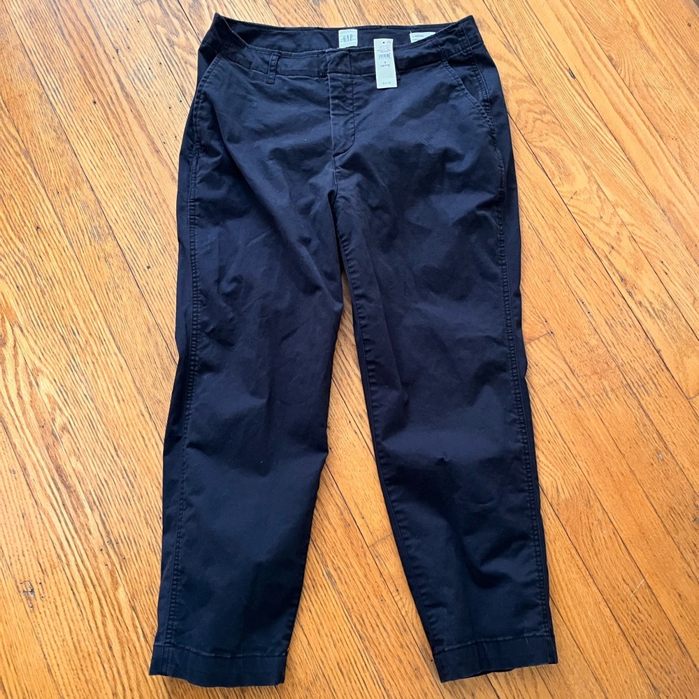 BNWOT Gap Factory Mid-Rise Downtown Khaki pants black THIS SEASON 8P